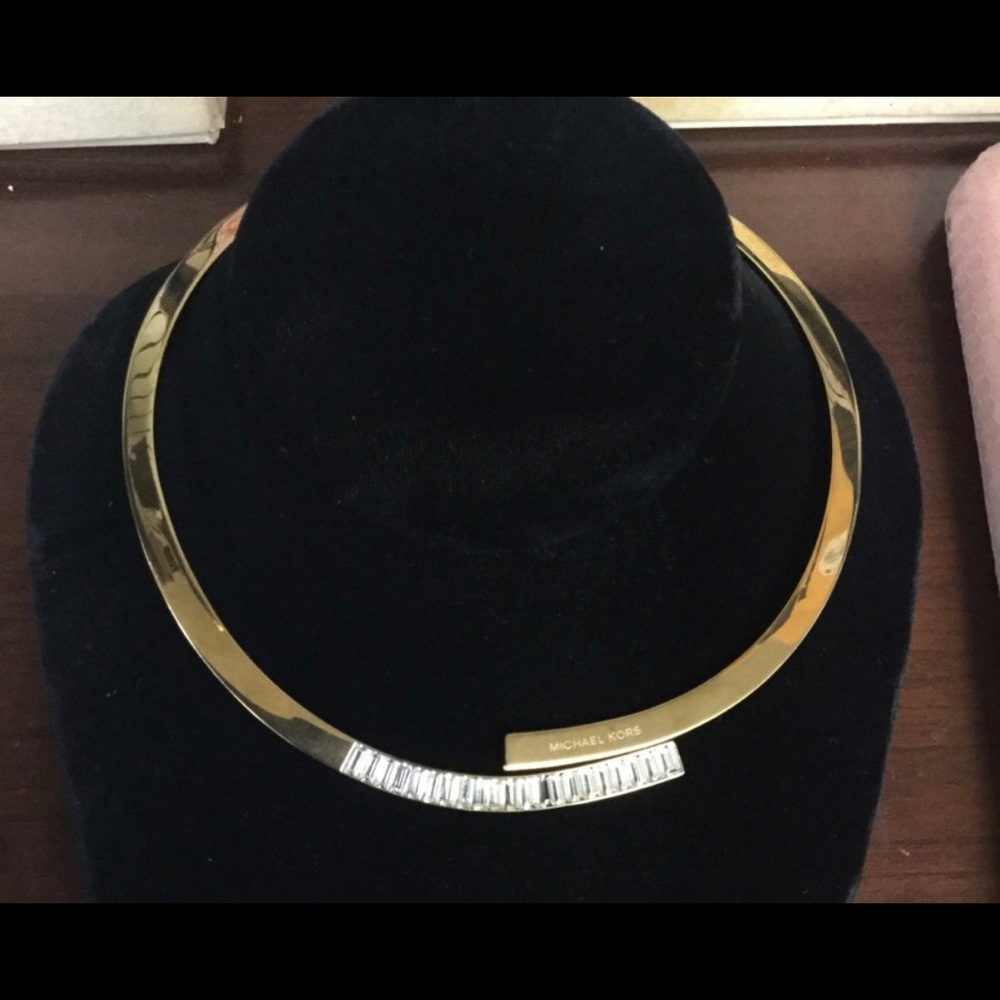 Michael Kors choker gold tone